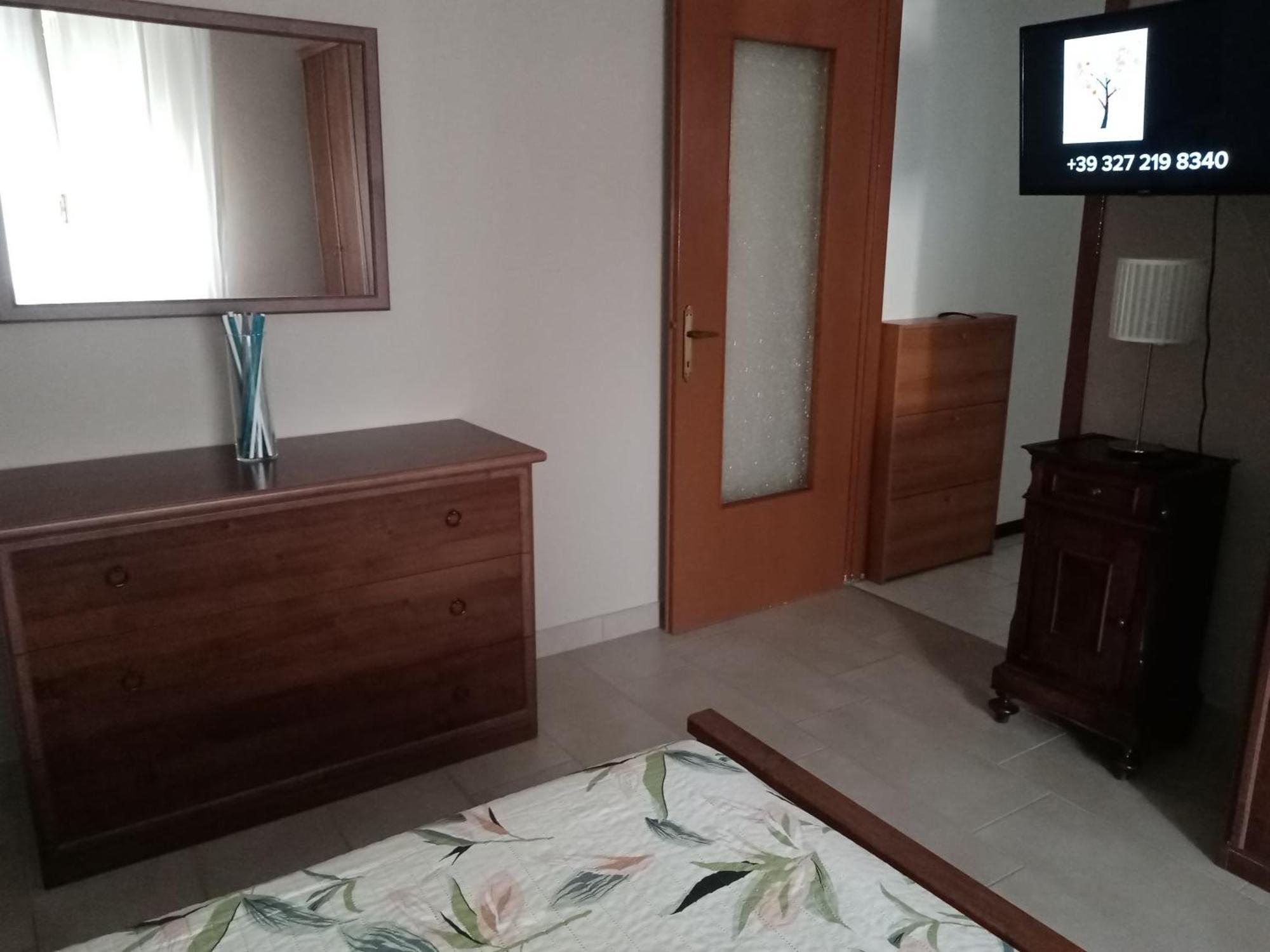 "Casa Sofia" Appartamento Raffalda Zona Clinica Piacenza Ngoại thất bức ảnh